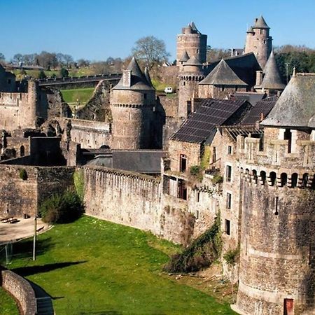 Appartement Proche Gare Routiere Fougères Buitenkant foto