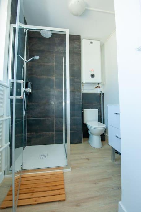 Appartement Proche Gare Routiere Fougères Buitenkant foto